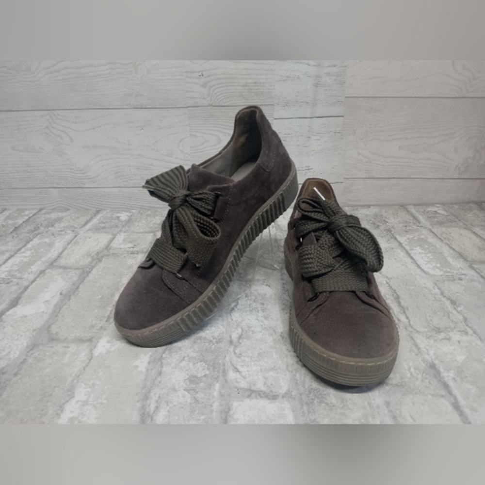 Gabor Women's Size 4.5 Grey/Green Suede Fat Lace‎ Up Low Top Sneakers